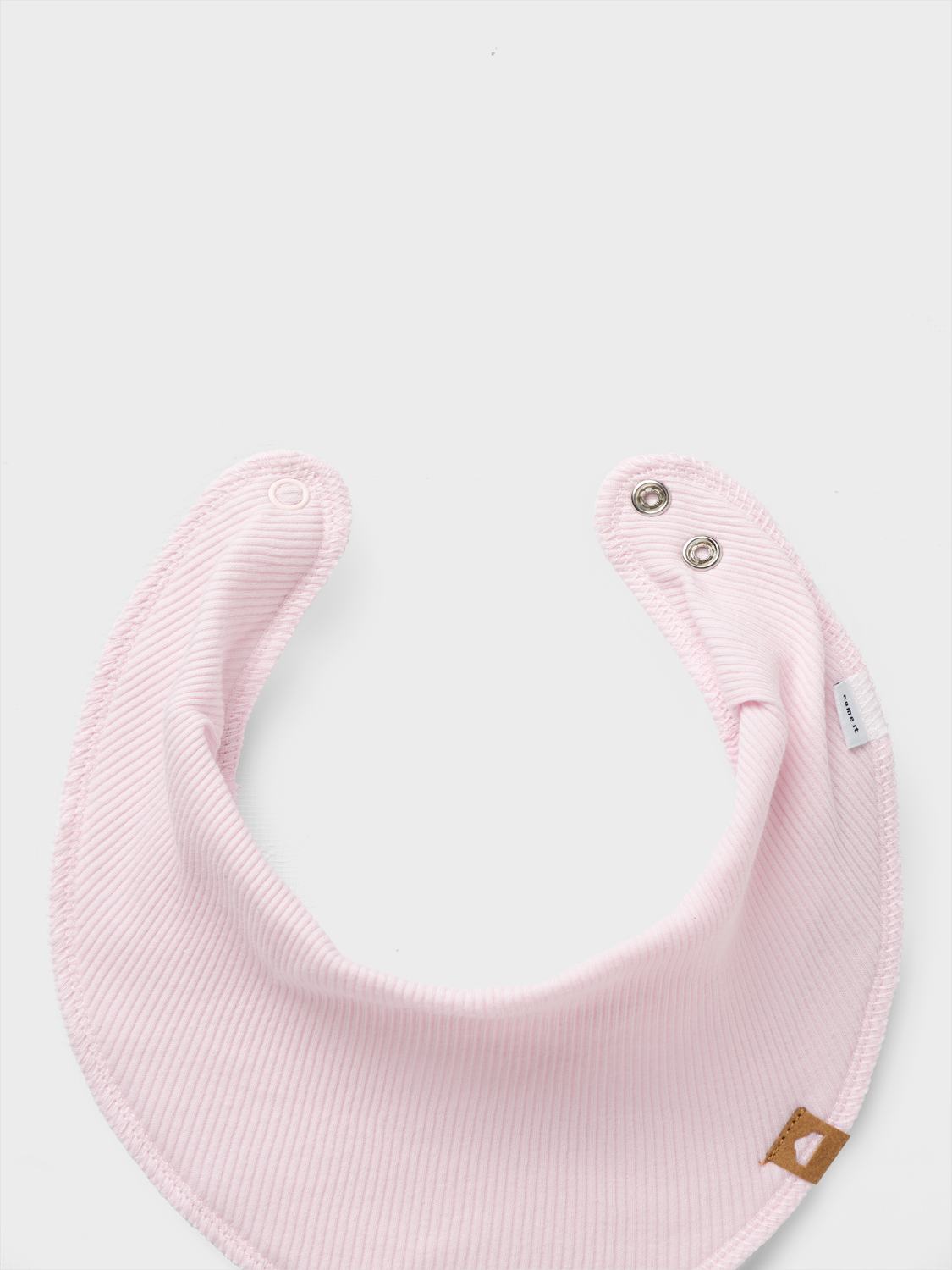 model_shot-front_full